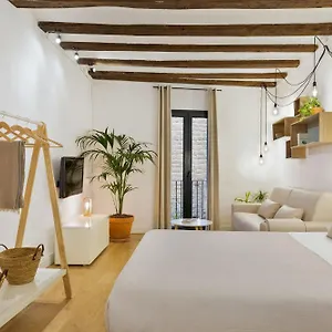 Ola Living Born Apartment Barcelona